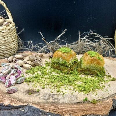 Fıstıklı Baklava 1320 Gr. Tepsili - 1